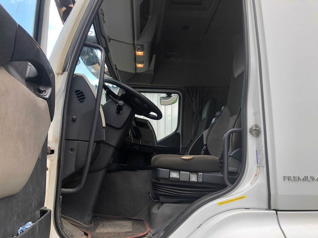 Renault Premium 380 4X2 SIDE OPENING EURO5  - Camion fourgon: photos 5 Renault Premium 380 4X2 SIDE OPENING EURO5  - Camion fourgon: photos 5