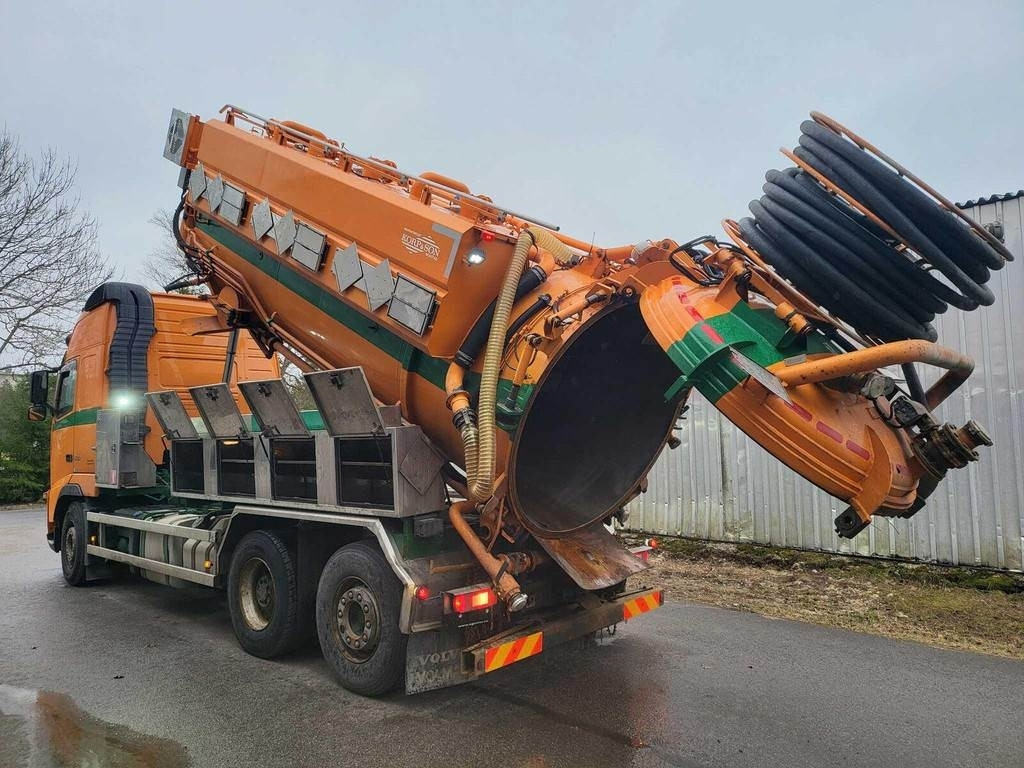 Volvo FH500 6X2 ADR KORP&SON  - Camion vidangeur: photos 2 Volvo FH500 6X2 ADR KORP&SON  - Camion vidangeur: photos 2