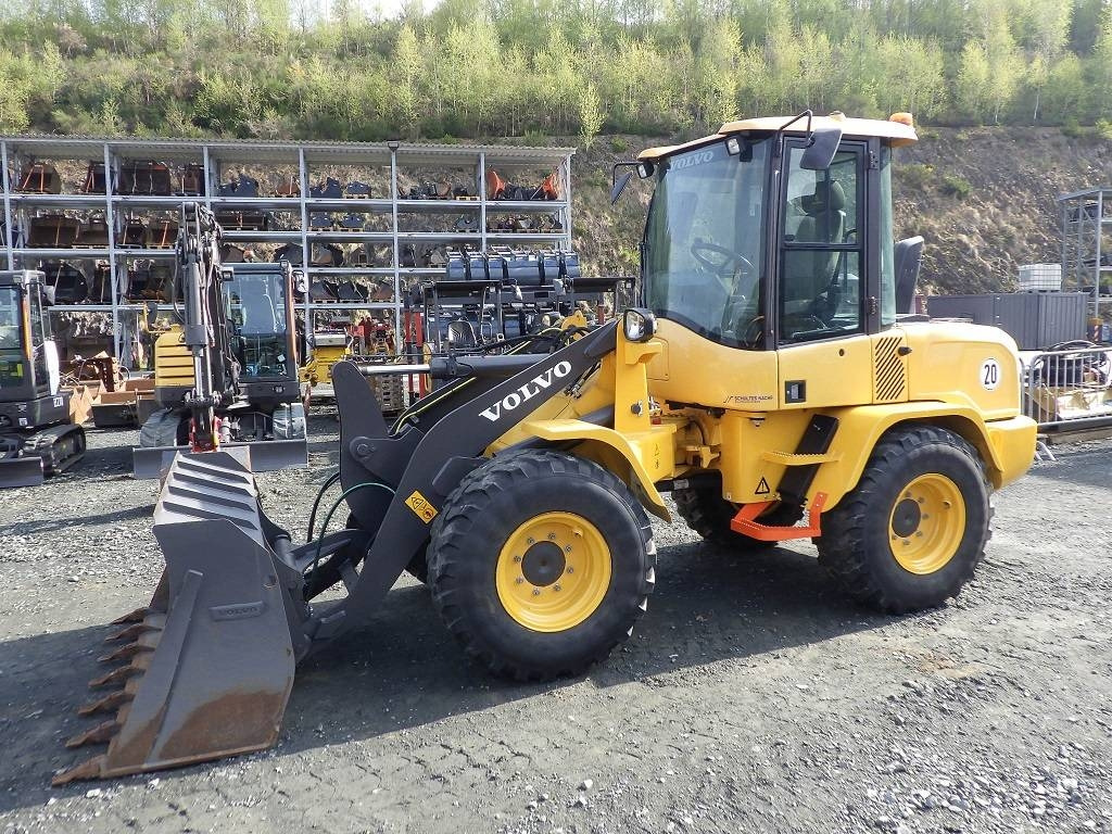 Volvo L 35 G - Chargeuse sur pneus: photos 1 Volvo L 35 G - Chargeuse sur pneus: photos 1