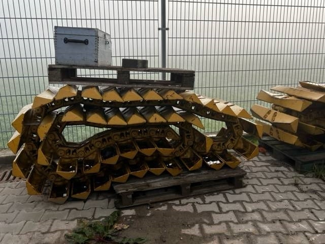CAT Ketten für Dozer D5 / D4 - Chenille pour Bulldozer: photos 2 CAT Ketten für Dozer D5 / D4 - Chenille pour Bulldozer: photos 2