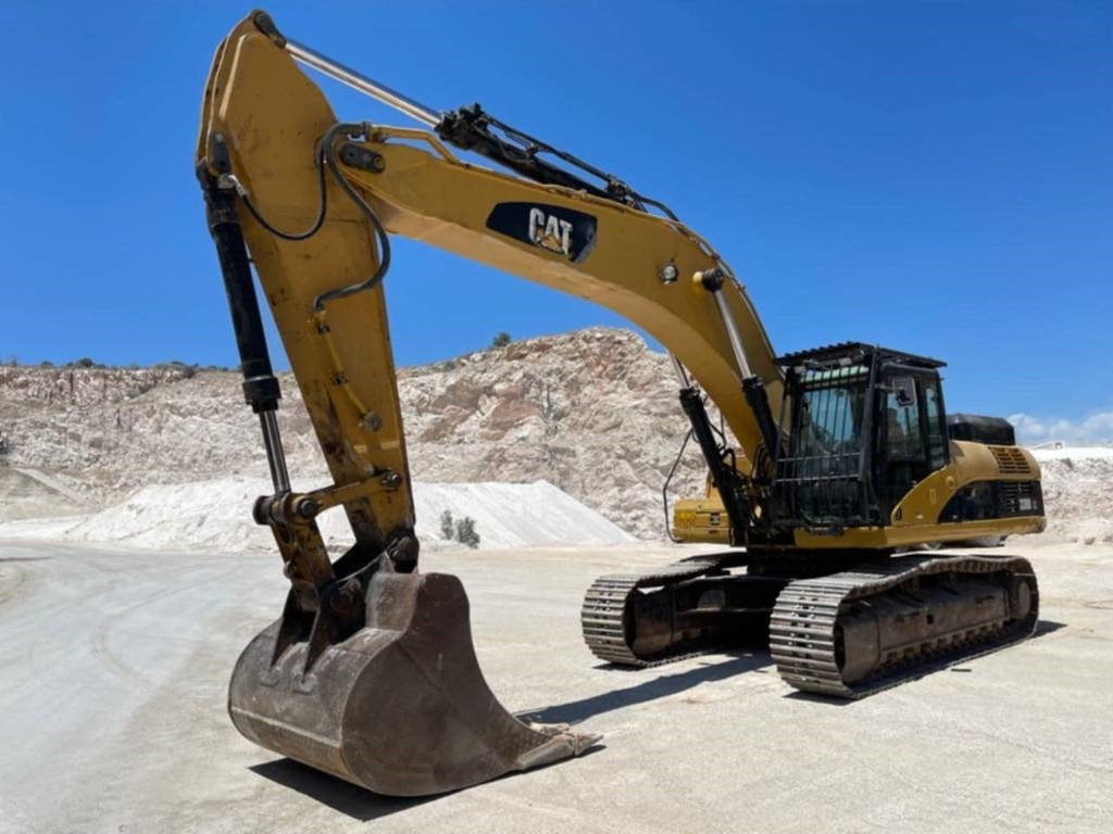 CAT 330 D LN - Pelle sur chenille: photos 2 CAT 330 D LN - Pelle sur chenille: photos 2