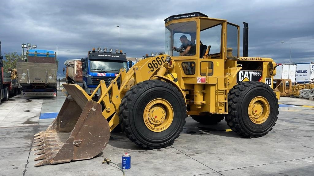 Chargeuse sur pneus CAT 966 C: photos 15 Chargeuse sur pneus CAT 966 C: photos 15