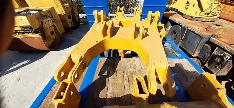 CAT MULTISHANK RIPPER FOR D7G/H  - Bulldozer: photos 5 CAT MULTISHANK RIPPER FOR D7G/H  - Bulldozer: photos 5