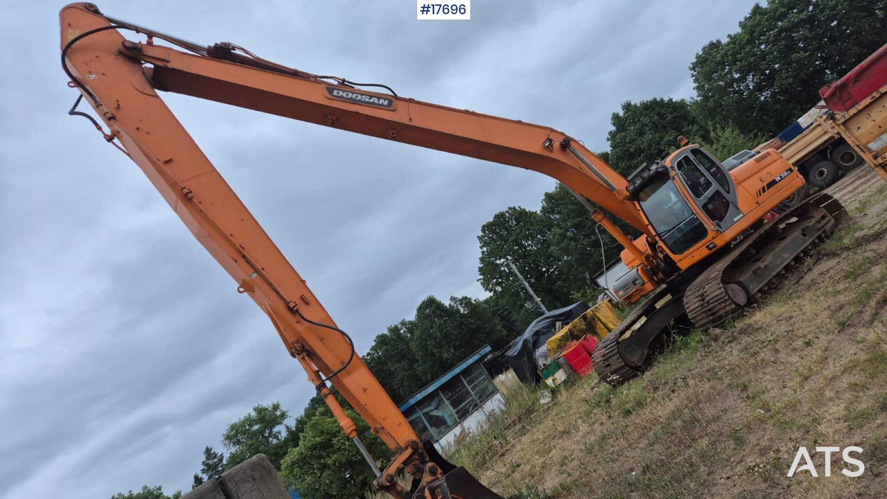 Pelle sur chenille 2006 Doosan  DX 300 LC: photos 16