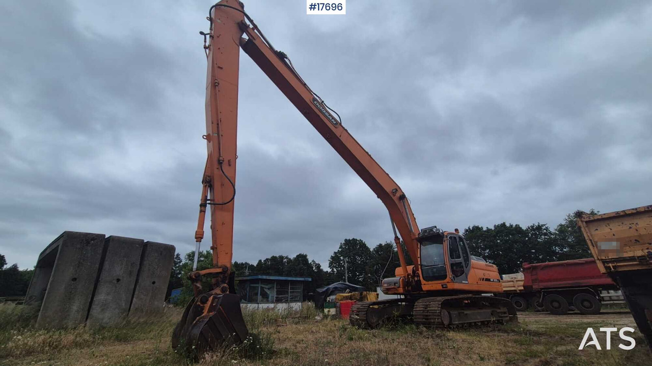 Pelle sur chenille 2006 Doosan  DX 300 LC: photos 13