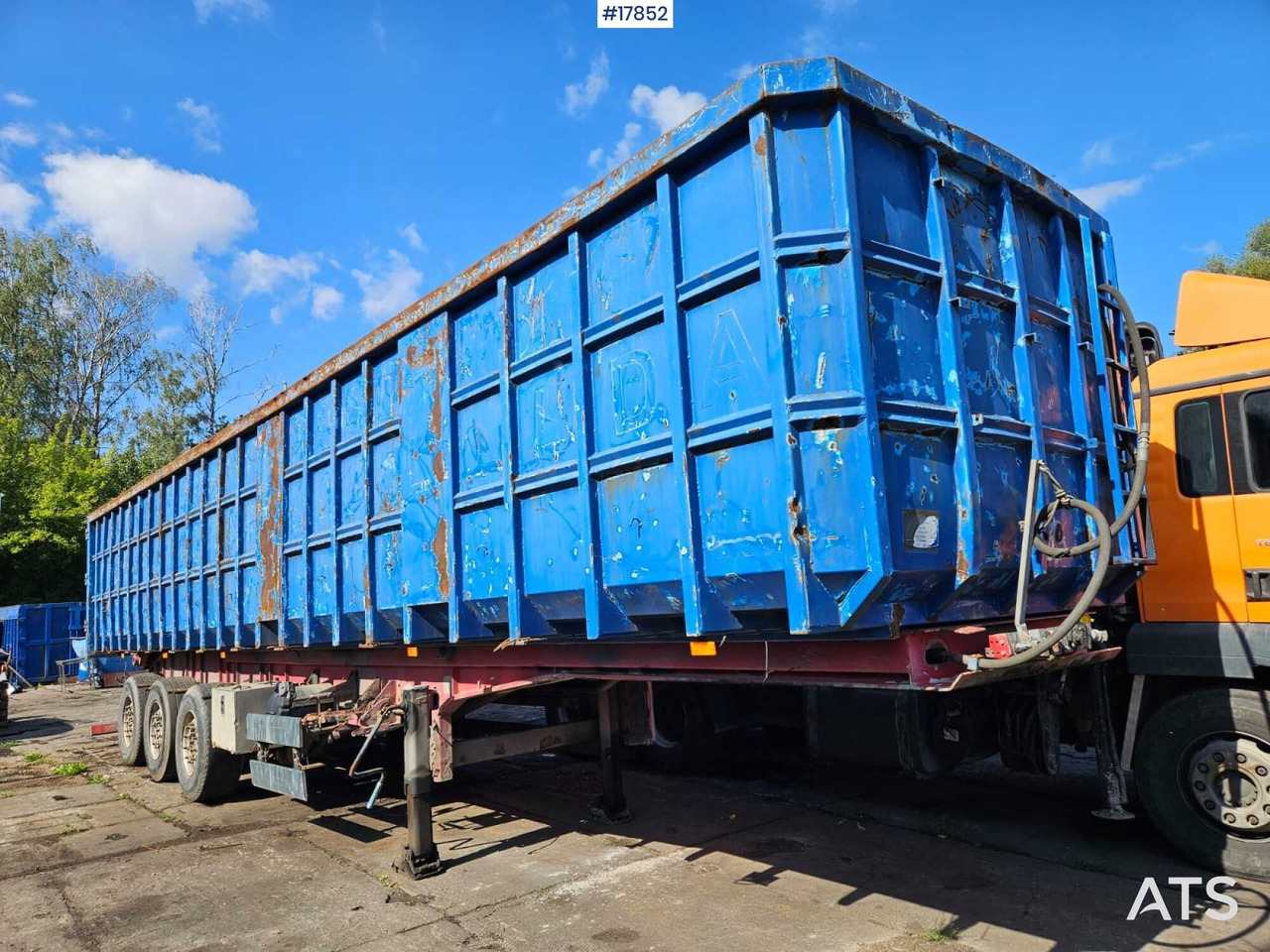 2009 Naczepa ciężarowa wywrotka Invepe SR 8 - Semi-remorque benne: photos 3 2009 Naczepa ciężarowa wywrotka Invepe SR 8 - Semi-remorque benne: photos 3