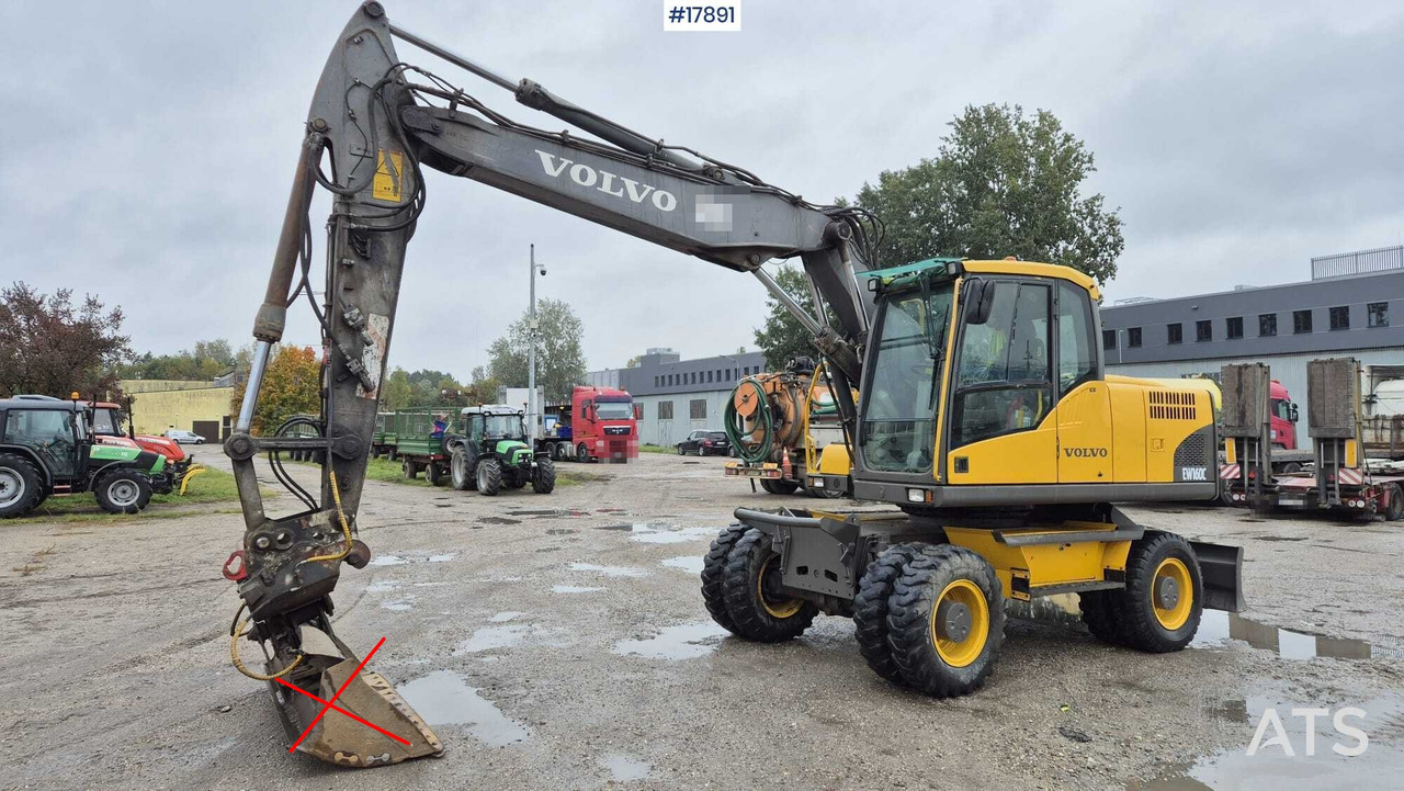 2009 Volvo EW 160C - Pelle sur pneus: photos 1 2009 Volvo EW 160C - Pelle sur pneus: photos 1