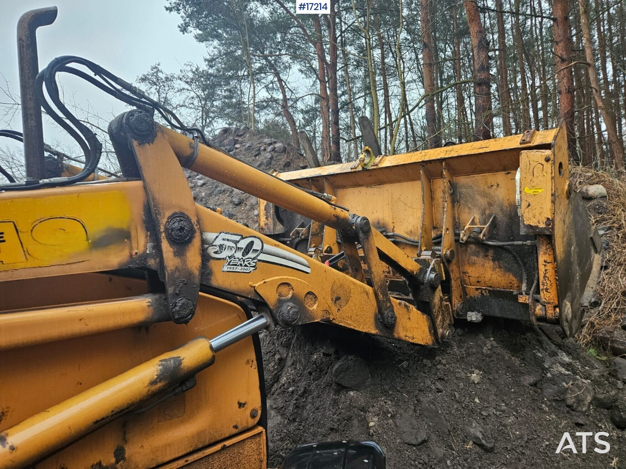 CASE 580SR - 4PT Backhoe Loader (2007) - Tractopelle: photos 4 CASE 580SR - 4PT Backhoe Loader (2007) - Tractopelle: photos 4