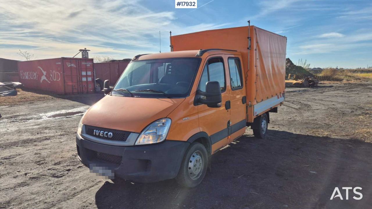 IVECO 35S14D double cab with box body (2011) - Utilitaire rideaux coulissants (PLSC), Utilitaire double cabine: photos 5 IVECO 35S14D double cab with box body (2011) - Utilitaire rideaux coulissants (PLSC), Utilitaire double cabine: photos 5