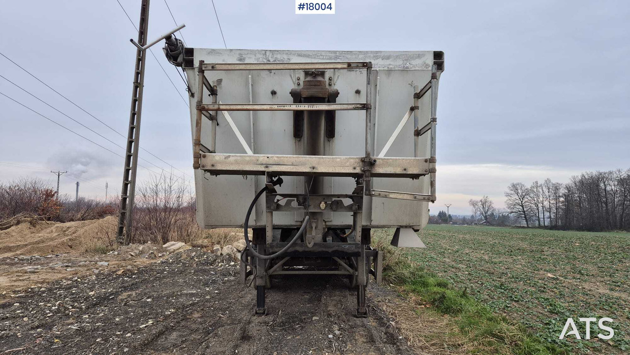 Semi-trailer truck, tipper SCHMITZ SKI 24 8.2 (2008) - Semi-remorque benne: photos 2 Semi-trailer truck, tipper SCHMITZ SKI 24 8.2 (2008) - Semi-remorque benne: photos 2