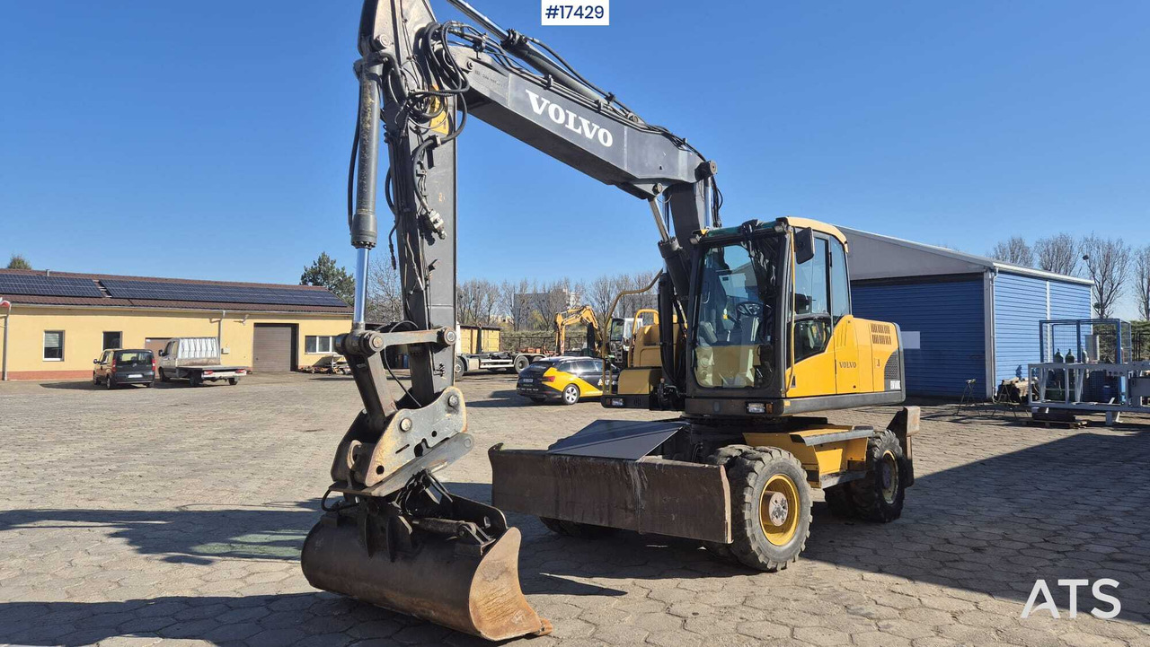 Wheel Excavator VOLVO EW160C (2010) - Pelle sur pneus: photos 1 Wheel Excavator VOLVO EW160C (2010) - Pelle sur pneus: photos 1