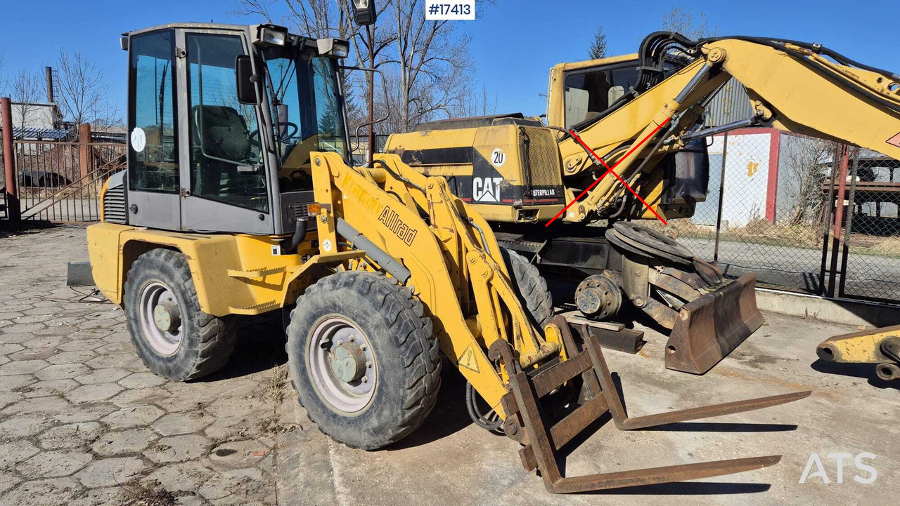 Wheel loader AHLMANN AL 85t 2004) forks, quick coupler, opening bucket. - Chargeuse sur pneus: photos 4 Wheel loader AHLMANN AL 85t 2004) forks, quick coupler, opening bucket. - Chargeuse sur pneus: photos 4