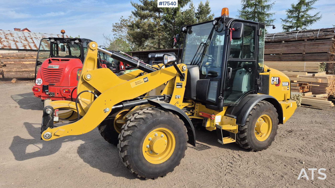 Wheel loader CATERPILLAR 906M (2021) - Chargeuse sur pneus: photos 2 Wheel loader CATERPILLAR 906M (2021) - Chargeuse sur pneus: photos 2