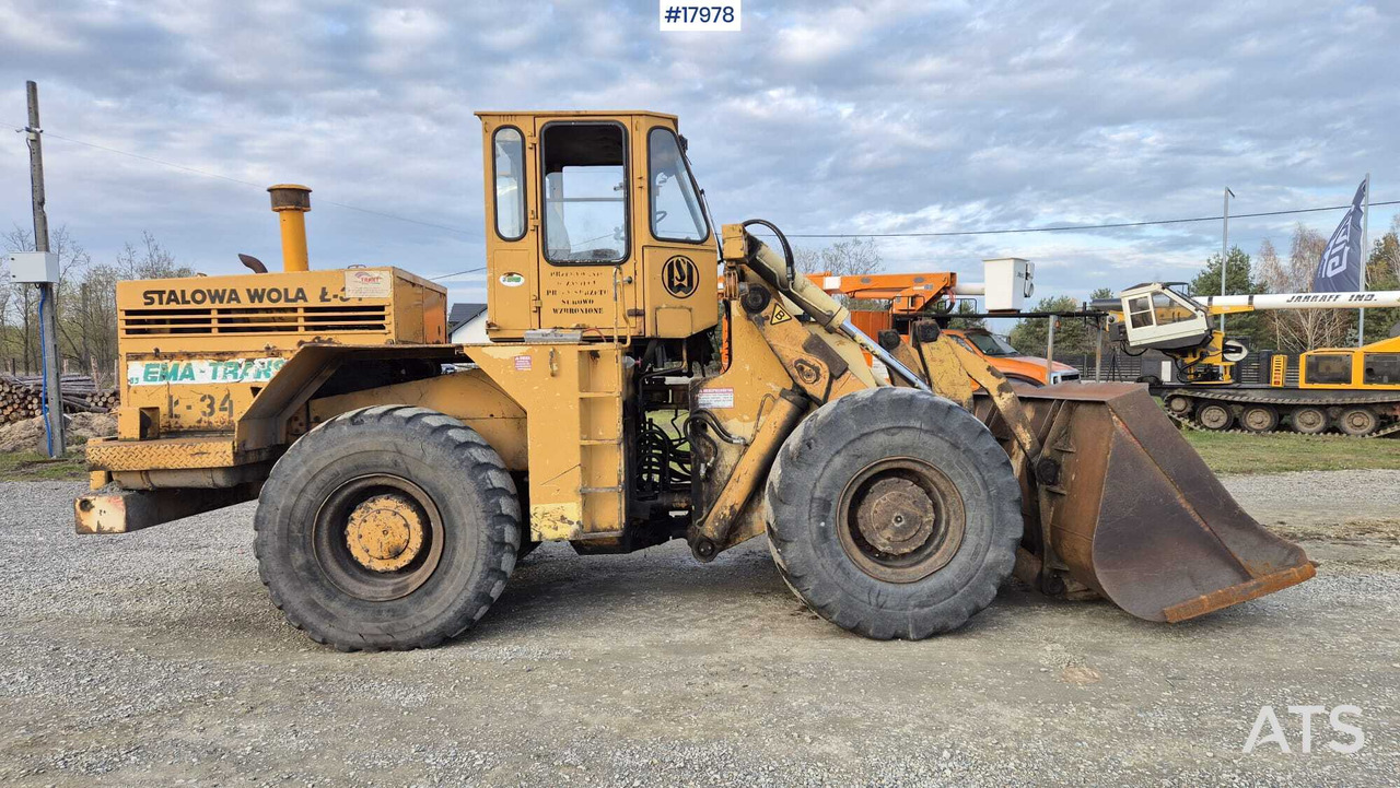 Wheel loader STALOWA WOLA K 34 (2004) - Chargeuse sur pneus: photos 4 Wheel loader STALOWA WOLA K 34 (2004) - Chargeuse sur pneus: photos 4