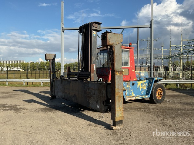 1990 Cat V-300B 9000 kg Container Handler - Chariot porte-conteneur: photos 2 1990 Cat V-300B 9000 kg Container Handler - Chariot porte-conteneur: photos 2
