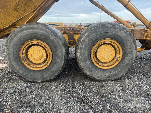 2003 Cat 725 Articulated Dump Truck - Tombereau articulé: photos 5 2003 Cat 725 Articulated Dump Truck - Tombereau articulé: photos 5