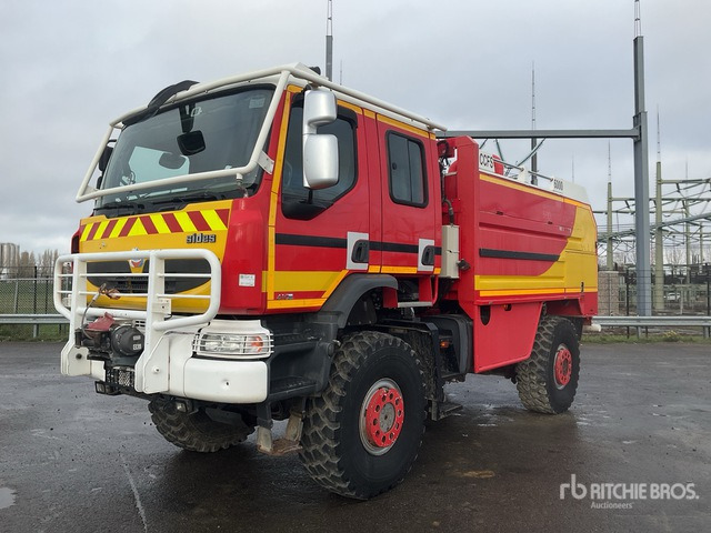 2007 Renault 410DXI CCFS 6000 4x4 Crew Cab Fire Truck - Camion de pompier: photos 2 2007 Renault 410DXI CCFS 6000 4x4 Crew Cab Fire Truck - Camion de pompier: photos 2