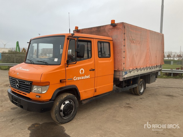 2010 Mercedes-Benz Vario 818DE 4x2 Service Truck - Utilitaire rideaux coulissants (PLSC), Utilitaire double cabine: photos 1 2010 Mercedes-Benz Vario 818DE 4x2 Service Truck - Utilitaire rideaux coulissants (PLSC), Utilitaire double cabine: photos 1