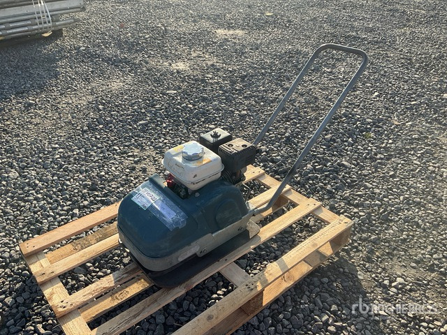 2011 Swepac F75 Vibratory Plate Compactor - Plaque vibrante: photos 1 2011 Swepac F75 Vibratory Plate Compactor - Plaque vibrante: photos 1