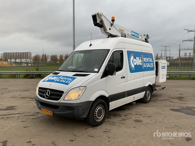 2013 Mercedes-Benz 2013 Danilift P130V Straight Bo ... Boom Truck - Camion avec nacelle: photos 1 2013 Mercedes-Benz 2013 Danilift P130V Straight Bo ... Boom Truck - Camion avec nacelle: photos 1