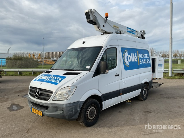 2013 Mercedes-Benz 2013 Danilift P130V Straight Bo ... Boom Truck - Camion avec nacelle: photos 2 2013 Mercedes-Benz 2013 Danilift P130V Straight Bo ... Boom Truck - Camion avec nacelle: photos 2