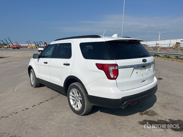 2015 Ford Explorer Base 3.5 4WD SUV - SUV: photos 1 2015 Ford Explorer Base 3.5 4WD SUV - SUV: photos 1