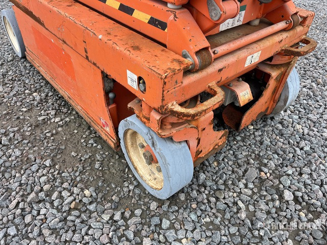 2015 Skyjack SJIII-3219 Electric (Inoperable) Scissor Lift - Nacelle ciseaux: photos 5 2015 Skyjack SJIII-3219 Electric (Inoperable) Scissor Lift - Nacelle ciseaux: photos 5