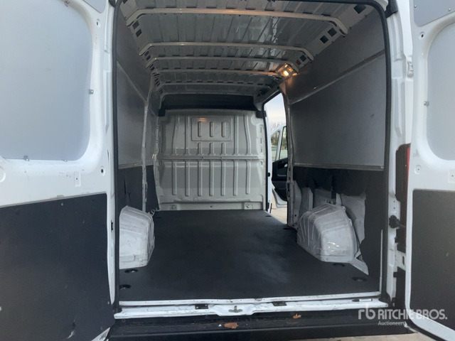 2022 Opel Movano Bestelwagen - Fourgon utilitaire: photos 4 2022 Opel Movano Bestelwagen - Fourgon utilitaire: photos 4