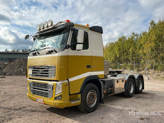 2012 Volvo FH16-600 6x4 T/A Sleeper Truck Tractor - Tracteur routier: photos 2 2012 Volvo FH16-600 6x4 T/A Sleeper Truck Tractor - Tracteur routier: photos 2