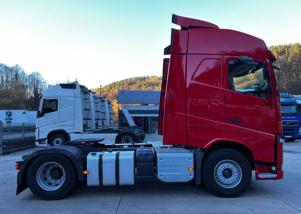 Volvo FH // Standard // 2018 // Duże zbiorniki // Klima postojowa // Radary // Idealny ! - Tracteur routier: photos 4 Volvo FH // Standard // 2018 // Duże zbiorniki // Klima postojowa // Radary // Idealny ! - Tracteur routier: photos 4