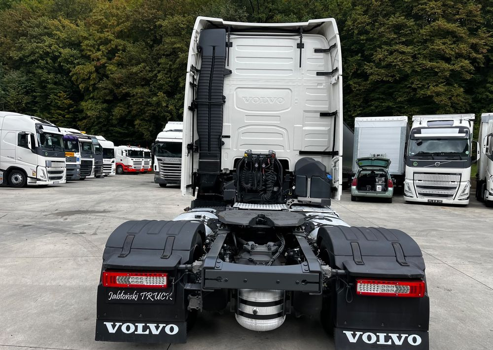 Volvo FH500 // Zamiana na starszy //New Face // Low Deck // Full Led // ACC // Globe XL // ParkClima // Zamiana za starszy - Tracteur routier: photos 4 Volvo FH500 // Zamiana na starszy //New Face // Low Deck // Full Led // ACC // Globe XL // ParkClima // Zamiana za starszy - Tracteur routier: photos 4