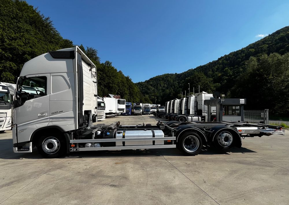 Volvo FH500 BDF 6x2 // Dolny zaczep // Euro 6 motor ! // New Face // XXL Cab // - Châssis cabine: photos 3 Volvo FH500 BDF 6x2 // Dolny zaczep // Euro 6 motor ! // New Face // XXL Cab // - Châssis cabine: photos 3