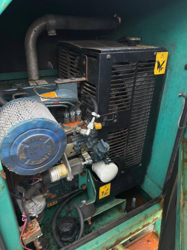 Cummins 7 kW dieselaggregat - Autre matériel: photos 4 Cummins 7 kW dieselaggregat - Autre matériel: photos 4