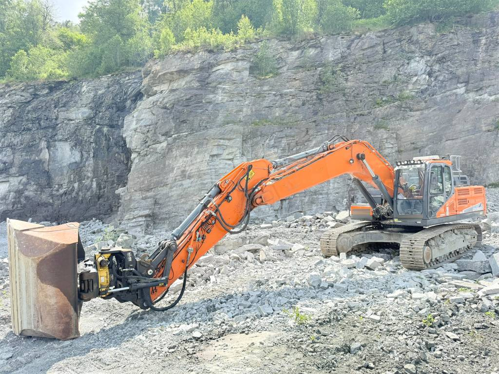 Doosan DX 300 LC-5 - Pelle sur chenille: photos 1 Doosan DX 300 LC-5 - Pelle sur chenille: photos 1