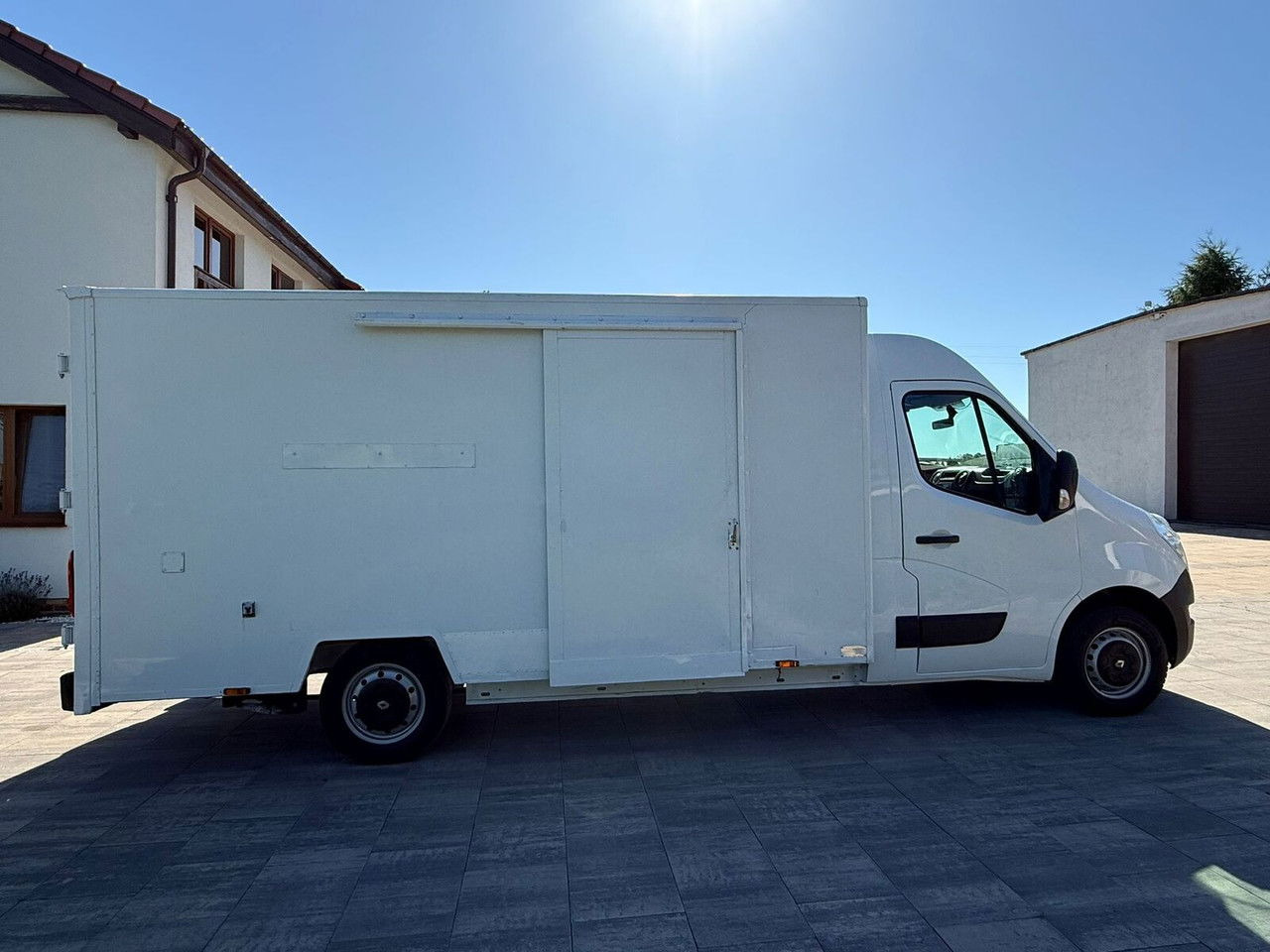 Renault Master Kontener niskopodłogowy Rampa najazdowa Sprowadzony Zarej - Autre matériel: photos 4 Renault Master Kontener niskopodłogowy Rampa najazdowa Sprowadzony Zarej - Autre matériel: photos 4