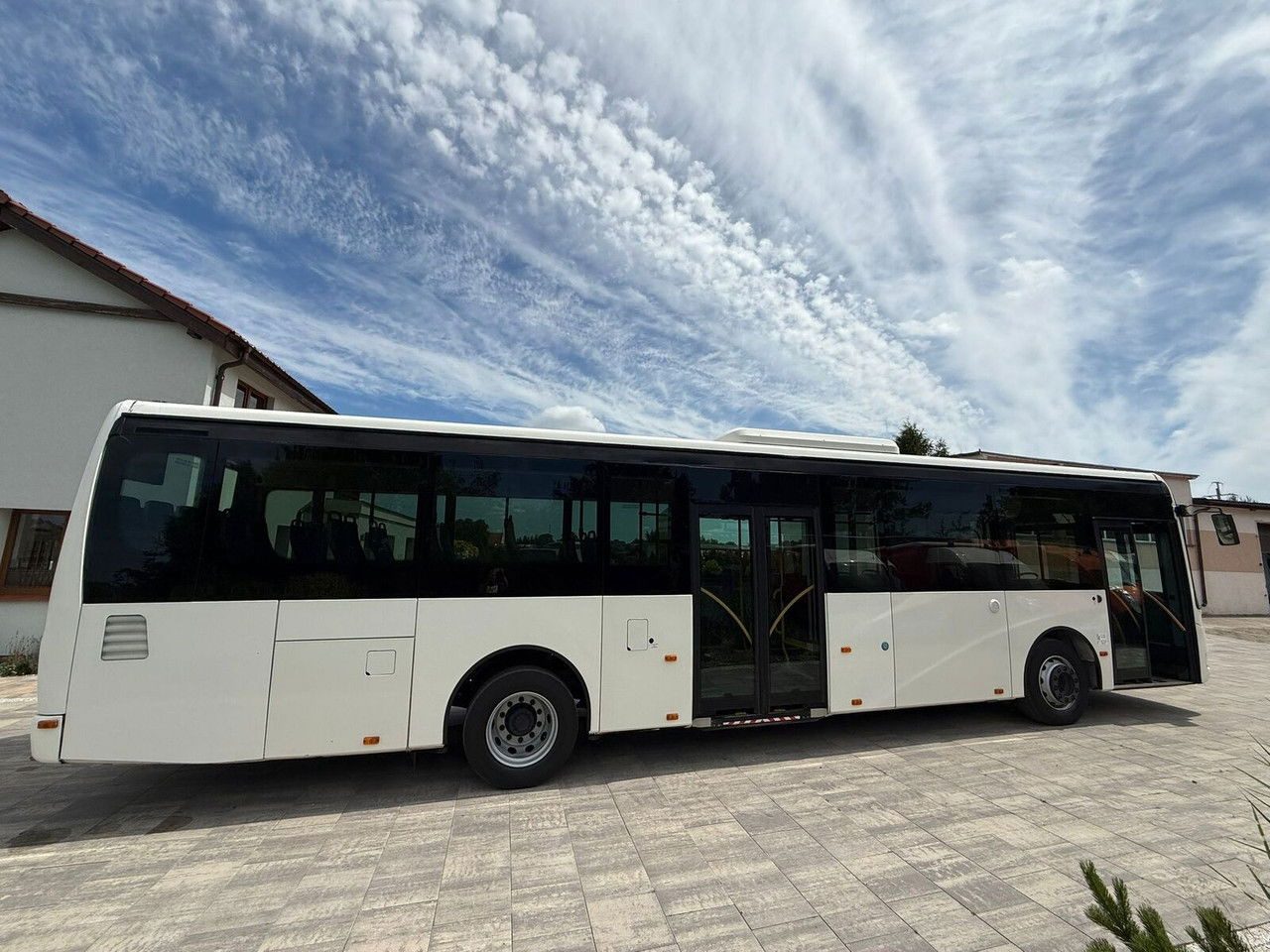 Irisbus Crossway LE SFR 161 Euro 5 Klimatyzacja Thermoking 12metrów 37mi - Bus urbain: photos 4 Irisbus Crossway LE SFR 161 Euro 5 Klimatyzacja Thermoking 12metrów 37mi - Bus urbain: photos 4