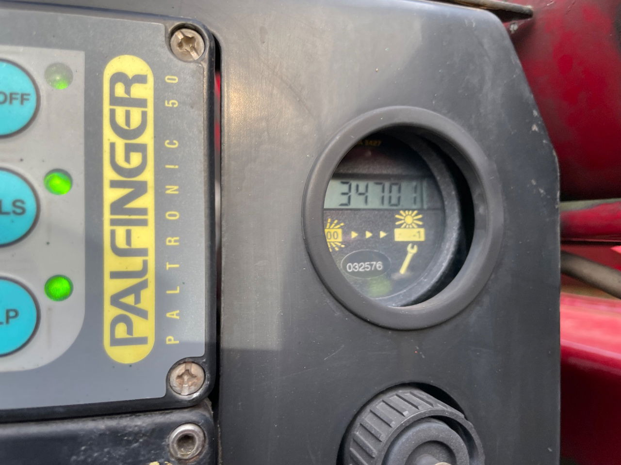 Camion plateau, Camion grue DAF CF 75.310 With Palfinger PK20002 crane: photos 12