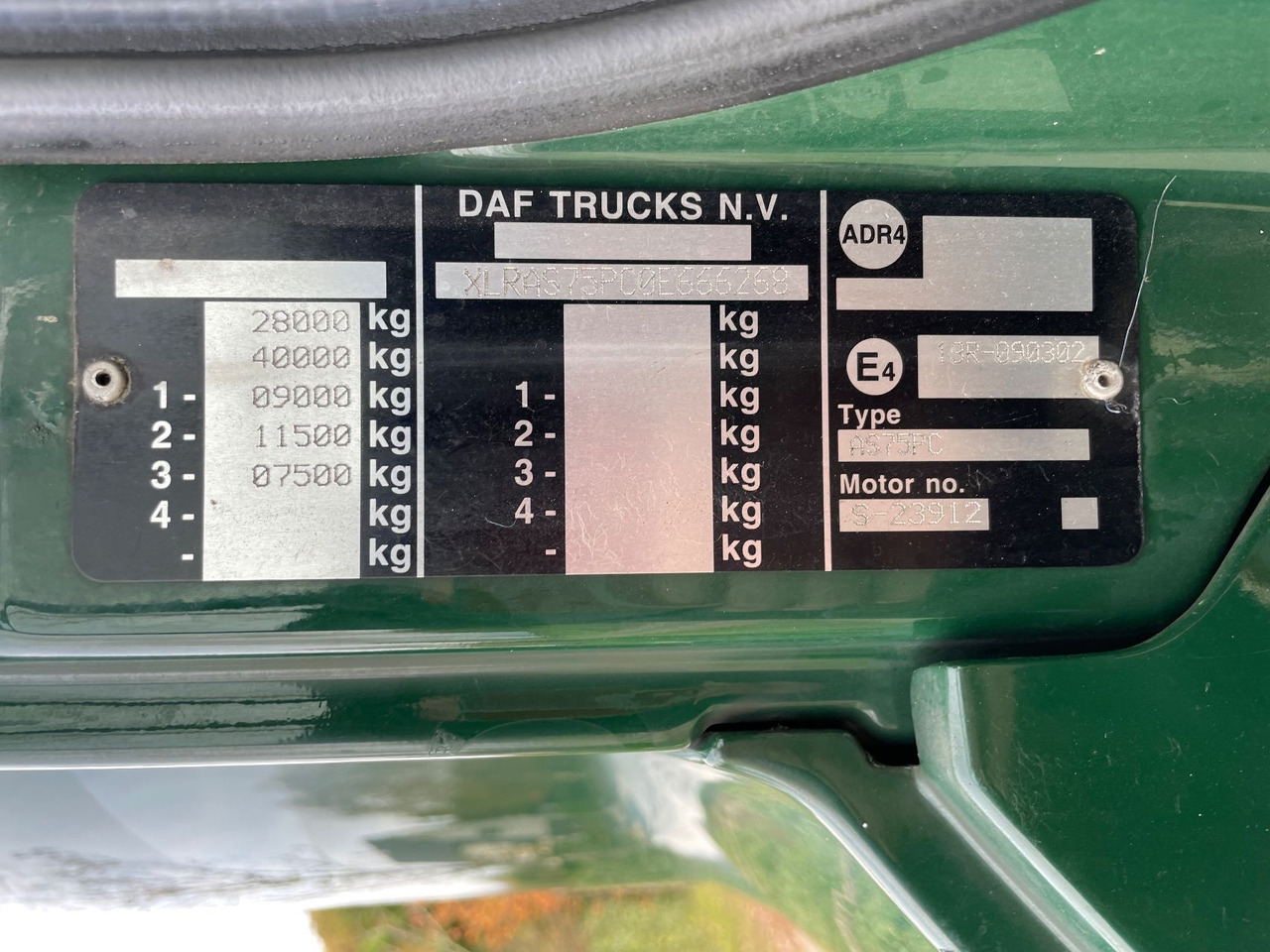 Camion plateau, Camion grue DAF CF 75.310 With Palfinger PK20002 crane: photos 13