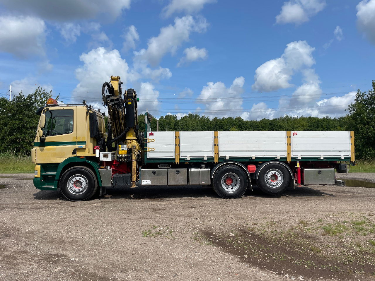 DAF CF 85.360 CF with Palfinger PK26002 with jib crane - Camion grue: photos 4 DAF CF 85.360 CF with Palfinger PK26002 with jib crane - Camion grue: photos 4