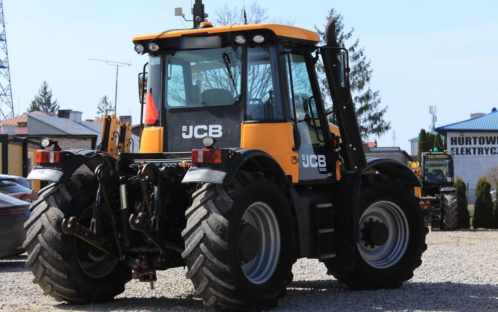 JCB Fastrac 3200 - Tracteur agricole: photos 4 JCB Fastrac 3200 - Tracteur agricole: photos 4