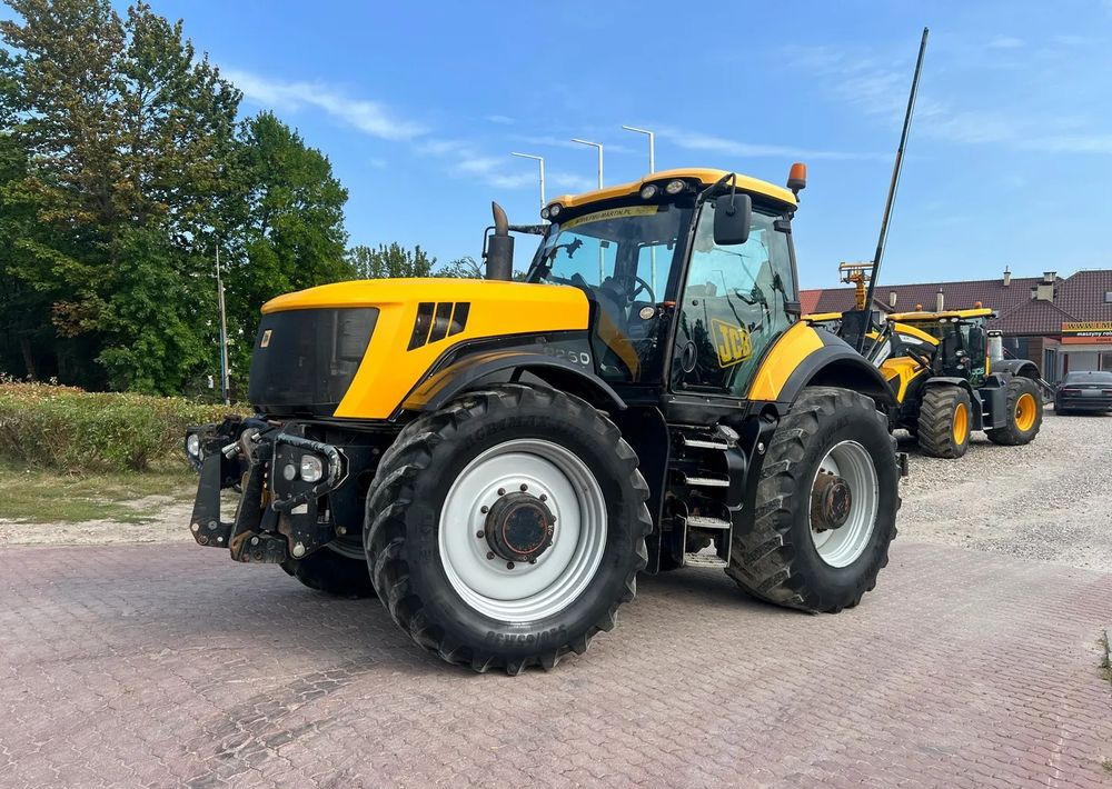 JCB Fastrac 8250 - Tracteur agricole: photos 1 JCB Fastrac 8250 - Tracteur agricole: photos 1