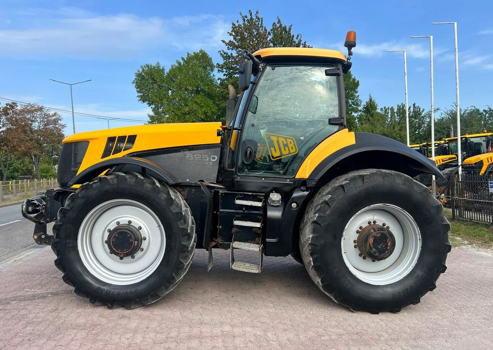 JCB Fastrac 8250 - Tracteur agricole: photos 2 JCB Fastrac 8250 - Tracteur agricole: photos 2