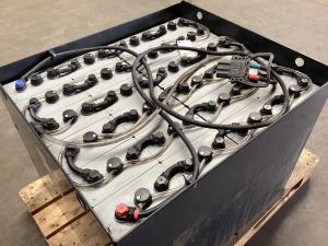 SBS 48V 6 PzS 690 - Accumulateur pour Chariot élévateur: photos 1 SBS 48V 6 PzS 690 - Accumulateur pour Chariot élévateur: photos 1