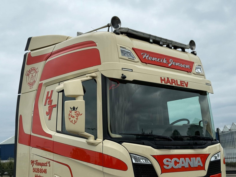 Scania R500 2.95 WB, VOLLUCHT, PTO VOORBEREID, LEER, INTERIEUR. - Tracteur routier: photos 2 Scania R500 2.95 WB, VOLLUCHT, PTO VOORBEREID, LEER, INTERIEUR. - Tracteur routier: photos 2