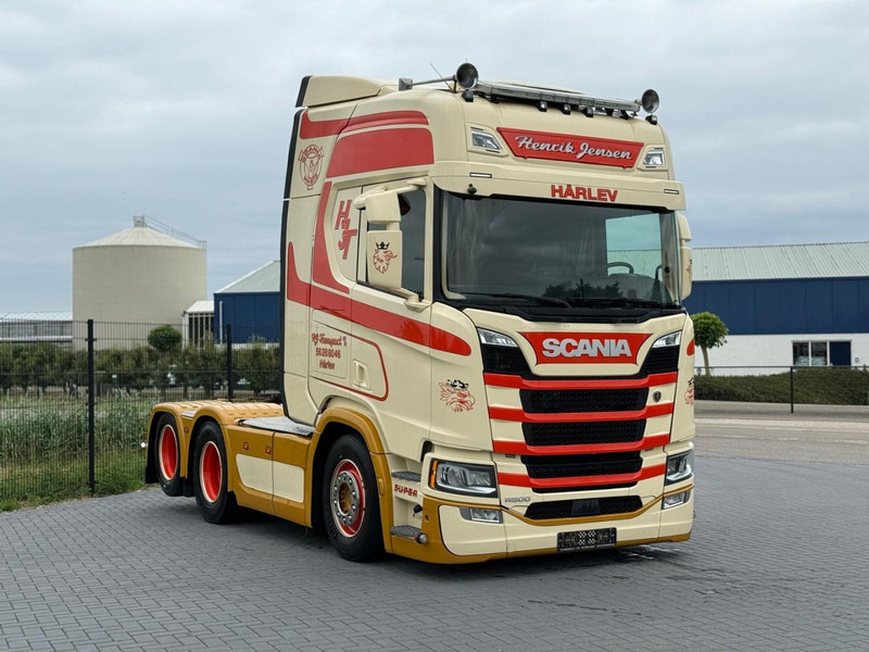 Scania R500 2.95 WB, VOLLUCHT, PTO VOORBEREID, LEER, INTERIEUR. - Tracteur routier: photos 1 Scania R500 2.95 WB, VOLLUCHT, PTO VOORBEREID, LEER, INTERIEUR. - Tracteur routier: photos 1