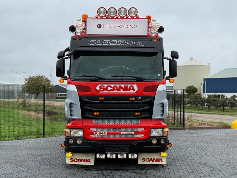 Scania R560 V8 SHOW, TOP, LEREN STOELEN, RETARDER, HANDGESCHAKELD. - Tracteur routier: photos 2 Scania R560 V8 SHOW, TOP, LEREN STOELEN, RETARDER, HANDGESCHAKELD. - Tracteur routier: photos 2