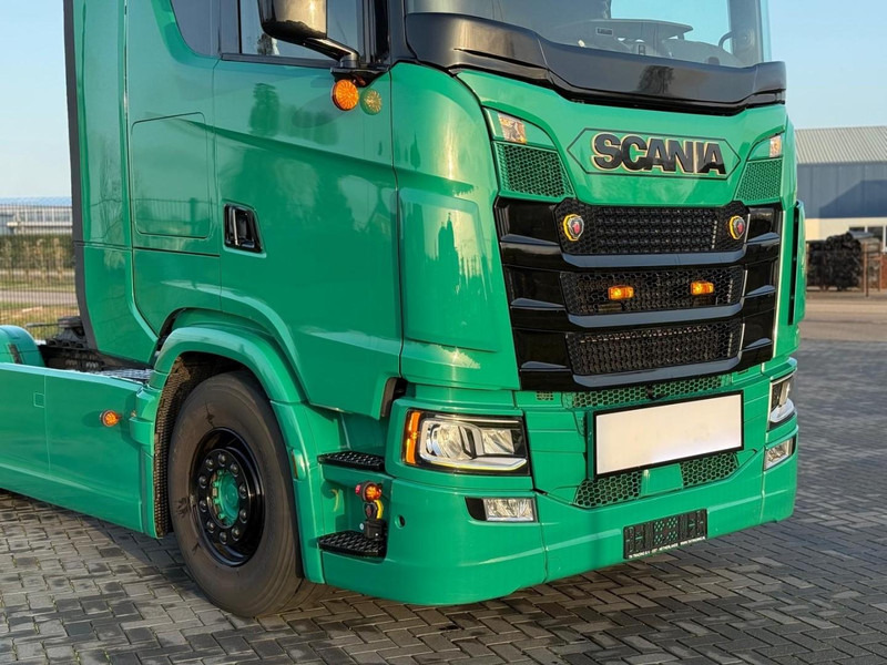 Scania S450 LEATHER, NEW CONDITION, RETARDER, LOW MILEAGE. - Tracteur routier: photos 4 Scania S450 LEATHER, NEW CONDITION, RETARDER, LOW MILEAGE. - Tracteur routier: photos 4