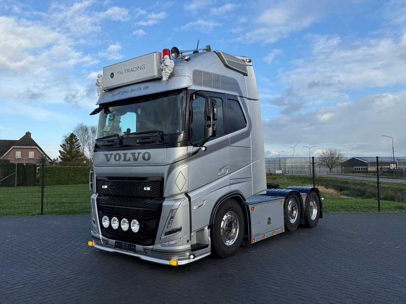 Volvo FH 13.460XL SHOW, ALCOA, INTERIEUR, ALS NIEUW, PUSHER, TOP. - Tracteur routier: photos 2 Volvo FH 13.460XL SHOW, ALCOA, INTERIEUR, ALS NIEUW, PUSHER, TOP. - Tracteur routier: photos 2