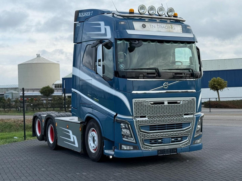 Volvo FH16.650 VOLLUCHT, HYDRAULIEK, SHOW INTERIEUR, DYNAMIC STEERING. - Tracteur routier: photos 1 Volvo FH16.650 VOLLUCHT, HYDRAULIEK, SHOW INTERIEUR, DYNAMIC STEERING. - Tracteur routier: photos 1