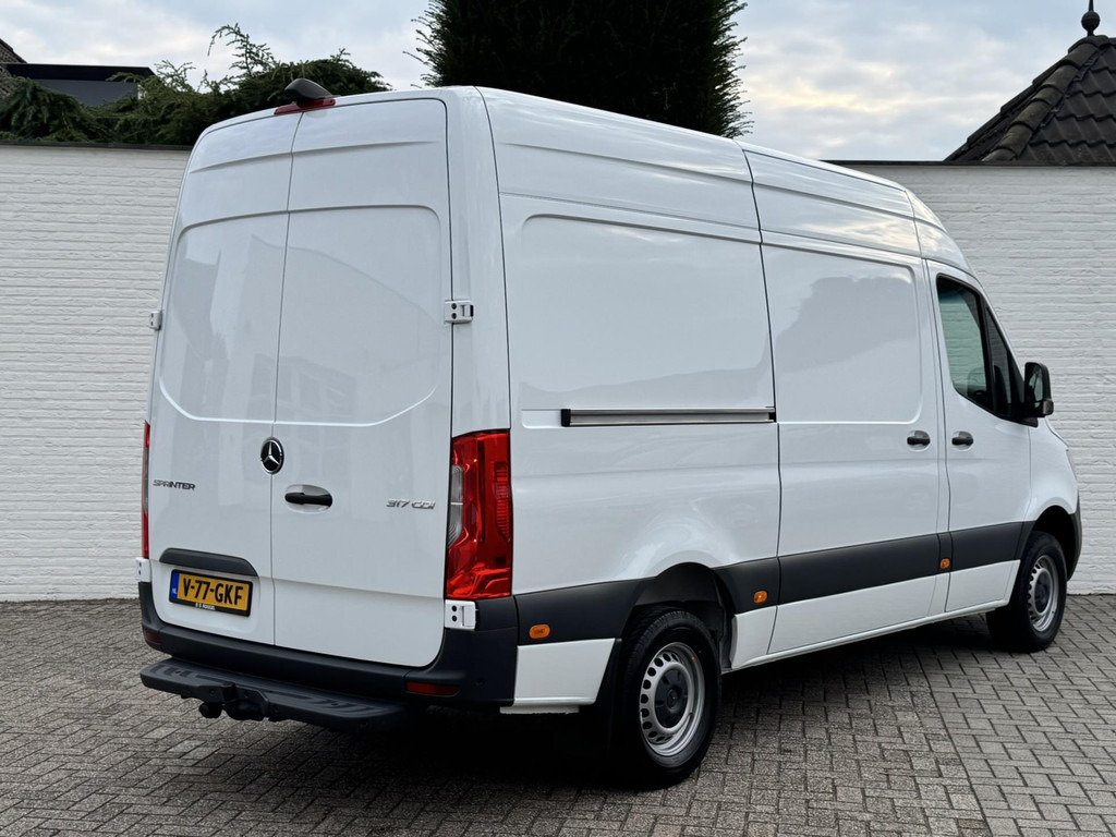 Mercedes-Benz Sprinter-317 1.9 CDI L2 9G laadruimte bekleed Leder Camera Clima M-bux media systeem DAB - Fourgon utilitaire: photos 2 Mercedes-Benz Sprinter-317 1.9 CDI L2 9G laadruimte bekleed Leder Camera Clima M-bux media systeem DAB - Fourgon utilitaire: photos 2